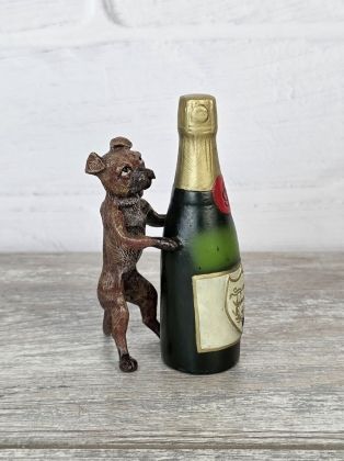 Бульдог с шампанским Бульдог с шампанским