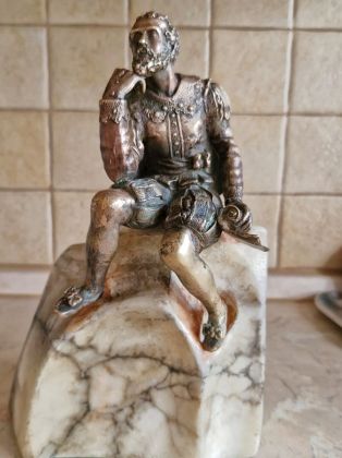 Мигель Де Сервантес (бронза) Мигель Де Сервантес (бронза)