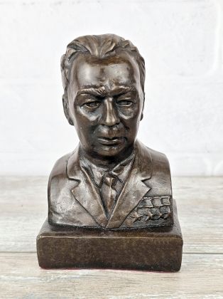Брежнев (1973г) Брежнев (1973г)