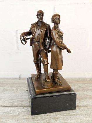 Нефтяники Нефтяники